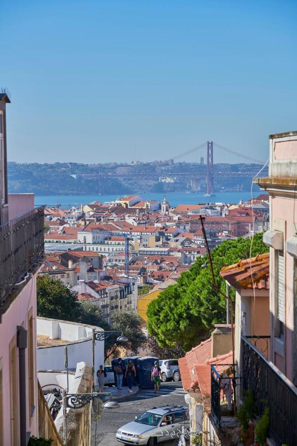 Aesthetic Riverview Apartment In Historical Lisboa Exterior foto